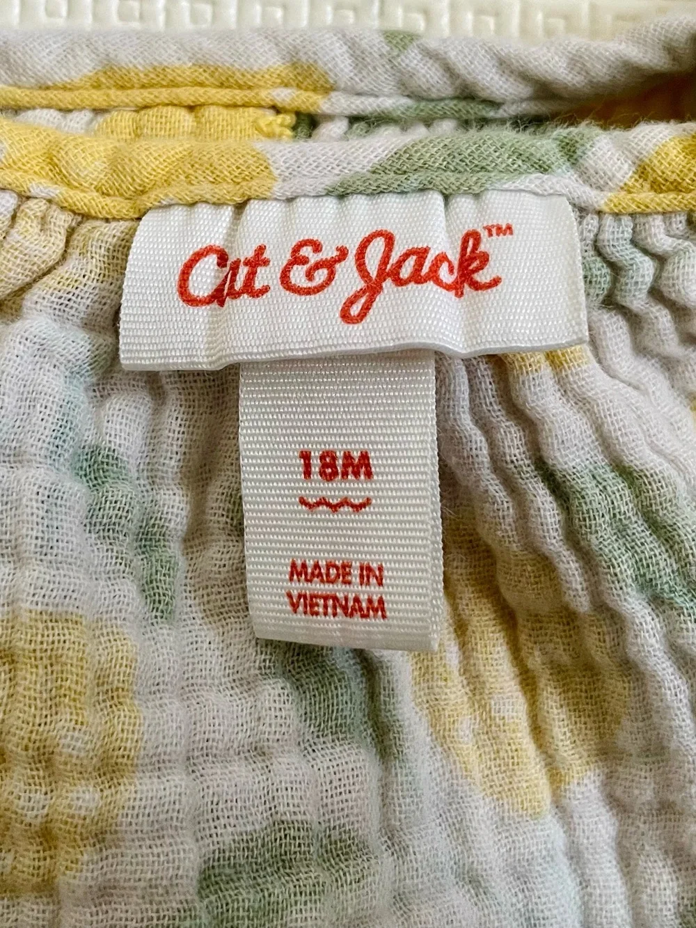Cat & Jack Toddler Girls' Lemon Print Puff Sleeve Top - 18M